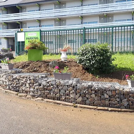 Hotel Campanile Est