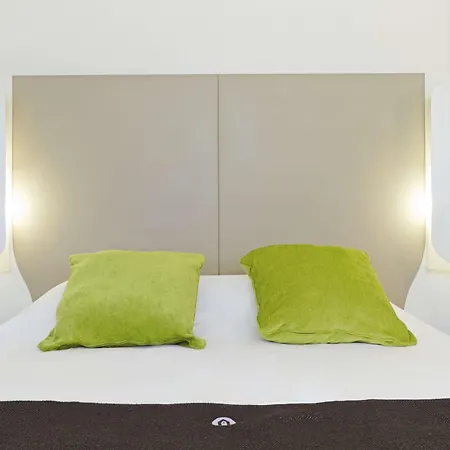 Hotel Campanile Est