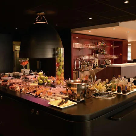 Campanile Est Hotel