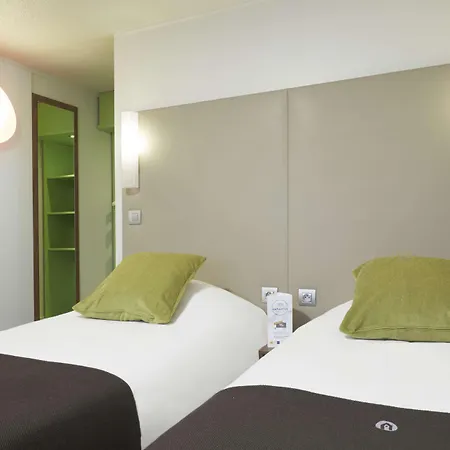 Campanile Est Hotel 3*