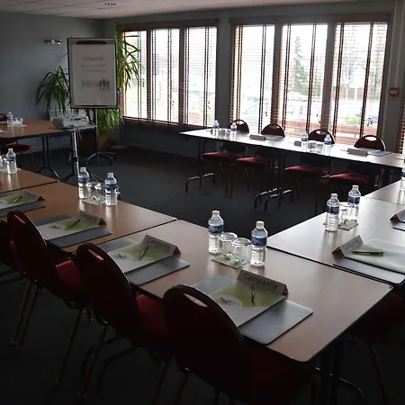 Hotel Campanile Nature - Est Le Mans