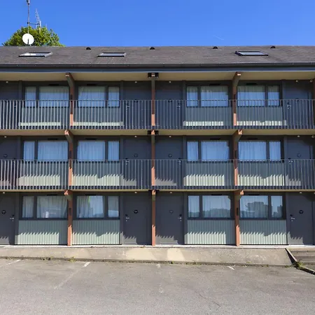 Hotel Campanile Nature Est 3*