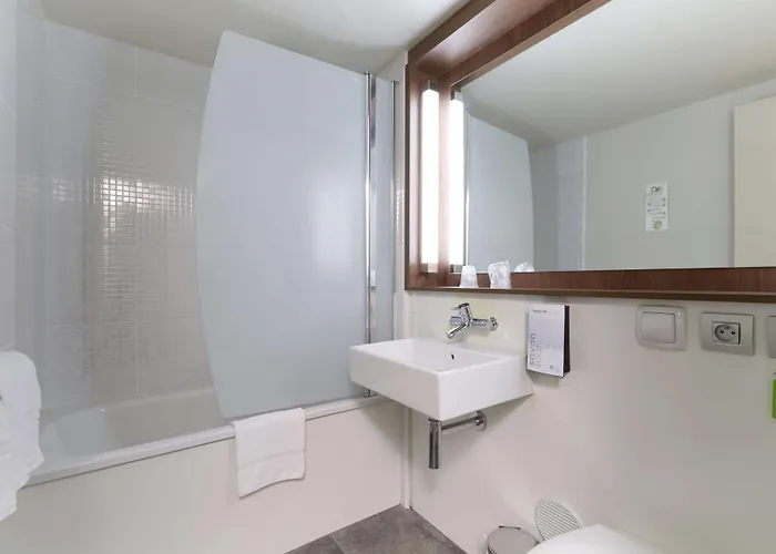 Campanile Nature - Est Λε Μανς