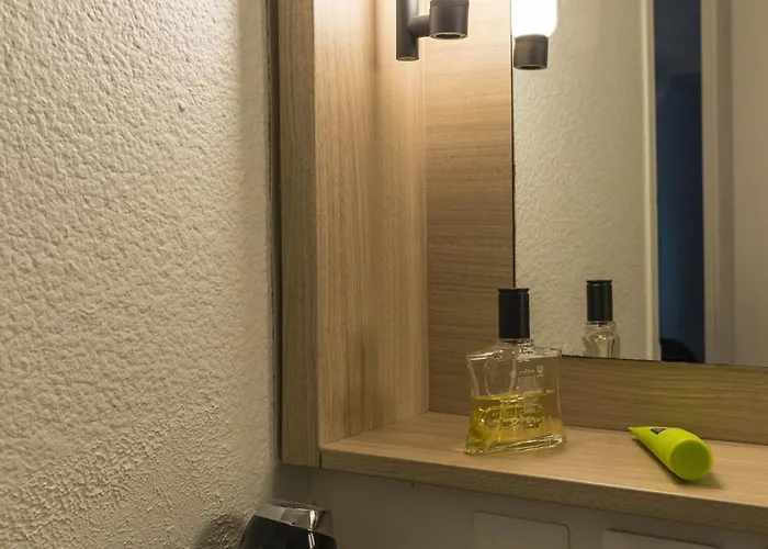 Hotel Campanile Nature - Est Le Mans