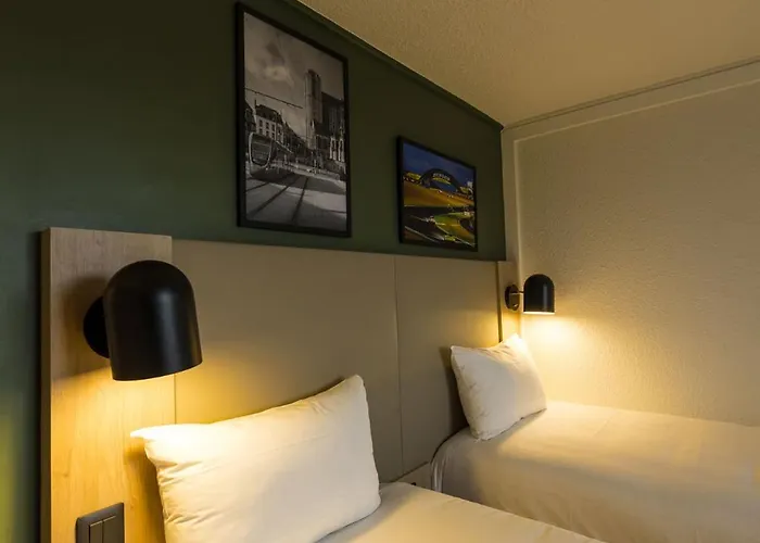 Hotel Campanile Nature - Est